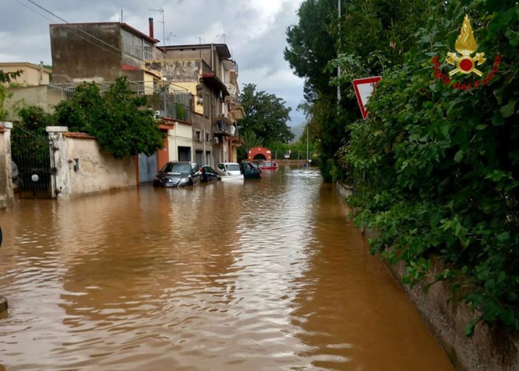 Forte maltempo, allerta rossa su Abruzzo e Sardegna