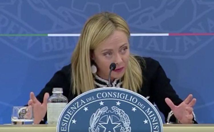 Migranti, Meloni (VIDEO): reazione aggressiva per la prima nave Ong attraccata in Francia