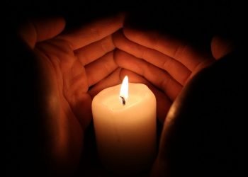 Modica piange Giulia, morta a 16 anni per una leucemia