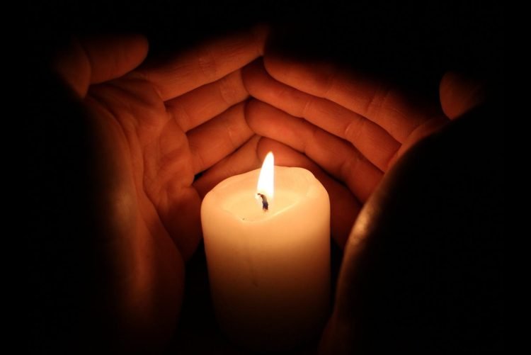 Modica piange Giulia, morta a 16 anni per una leucemia