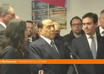 Manovra, Berlusconi “Via tasse alle aziende per assumere i giovani”