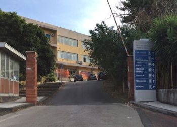 Paziente si lancia da balcone ospedale e muore