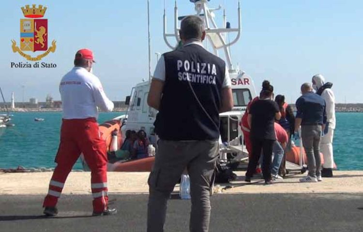 Pozzallo, fermo scafisti di due recenti sbarchi