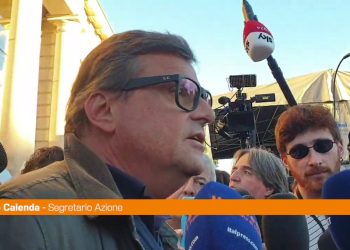Calenda “Chi chiede il disarmo degli ucraini ne chiede la resa”