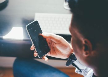 Smartphone: è allarme sicurezza, ecco i rischi più diffusi per il telefono