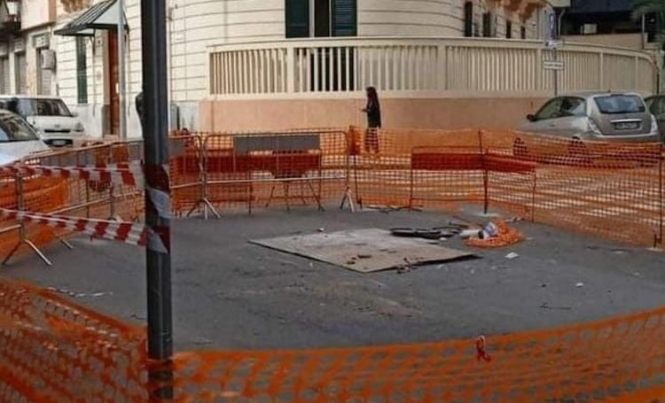 Voragine in Corso Finocchiaro a Palermo
