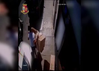 Assalto a furgone che trasporta tabacchi, due arresti a Palermo