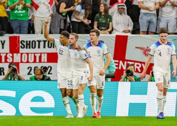 Tre gol al Senegal, Inghilterra ai quarti contro i Bleus