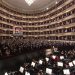 13 minuti d’applausi per il Godunov alla Scala, ovazione per Mattarella