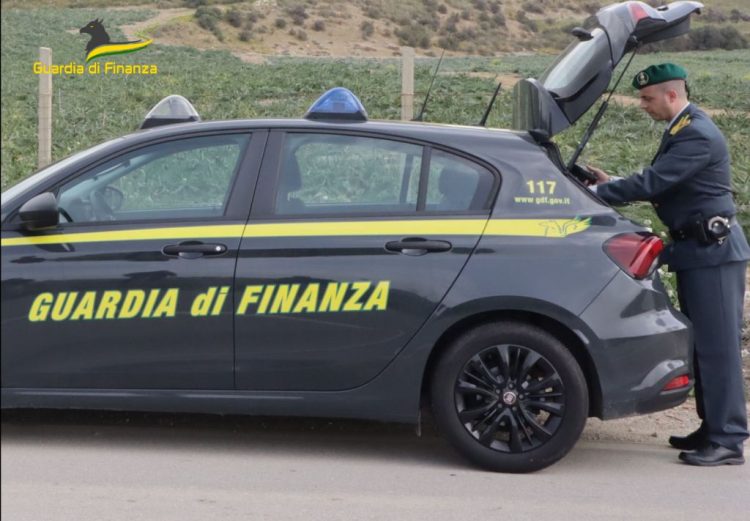 Traffico di droga tra Calabria e Messina, 54 arresti