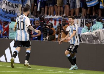 Argentina in finale, Messi-Alvarez piegano 3-0 la Croazia