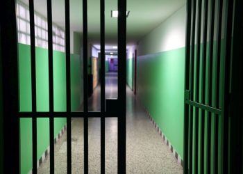 Evasione dal carcere di Milano, si costituisce uno dei 5 ancora in fuga