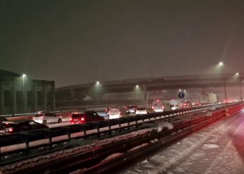 Neve a Torino, disagi alla circolazione