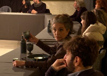 Teatro, il “Lungo pranzo di Natale” nel Castello di Leucatia