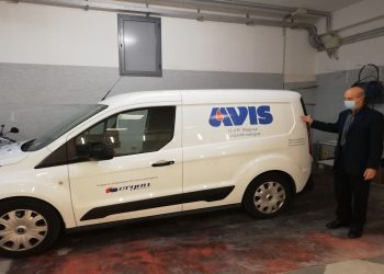 Avis Ragusa: donata una macchina per il trasporto del sangue