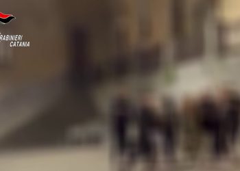 Rissa per un fidanzamento nel catanese, dieci denunciati