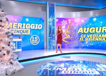 Barbara d'Urso a Pomeriggio 5, il saluto speciale in lacrime. E' diventata nonna?