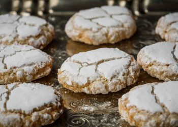 Biscotti di Natale: ricetta fior di mandorla (fiocchi di neve)