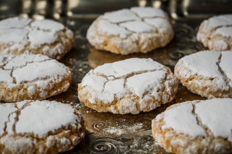 Biscotti di Natale: ricetta fior di mandorla (fiocchi di neve)