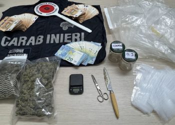 Ragusa, arrestato 17enne per spaccio di droga