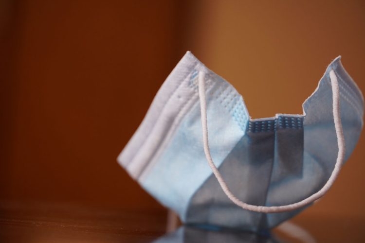 Covid Italia, prorogato al 30 aprile obbligo mascherine in ospedali e Rsa