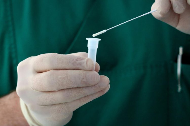 Covid Ragusa, sale ancora il numero dei positivi