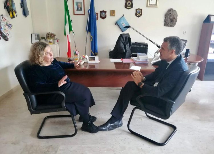 Caltagirone, il senatore Salvo Sallemi in visita nel carcere: struttura in sofferenza per organici