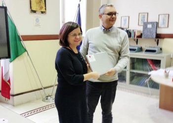 Ragusa, donati 4 pc notebook all'Ic Capitano Puglisi