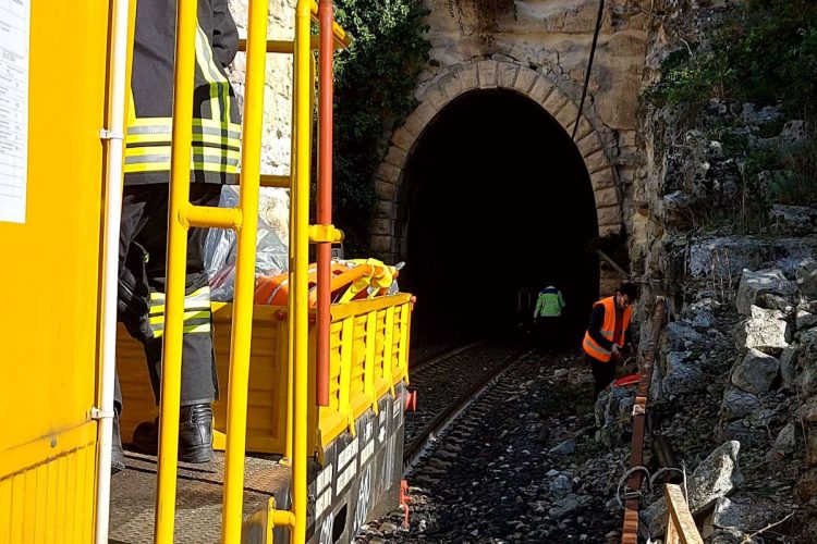 Esercitazione per incidente treno con deragliamento a Ragusa