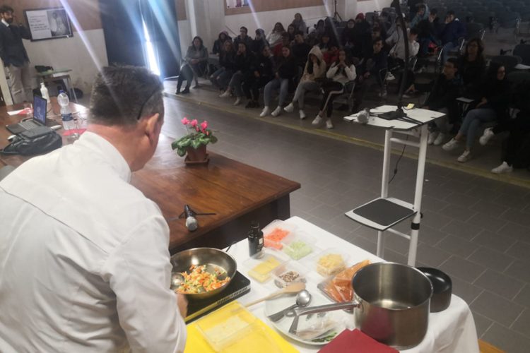 Lo chef Claudio Ruta al Galileo Ferraris di Ragusa