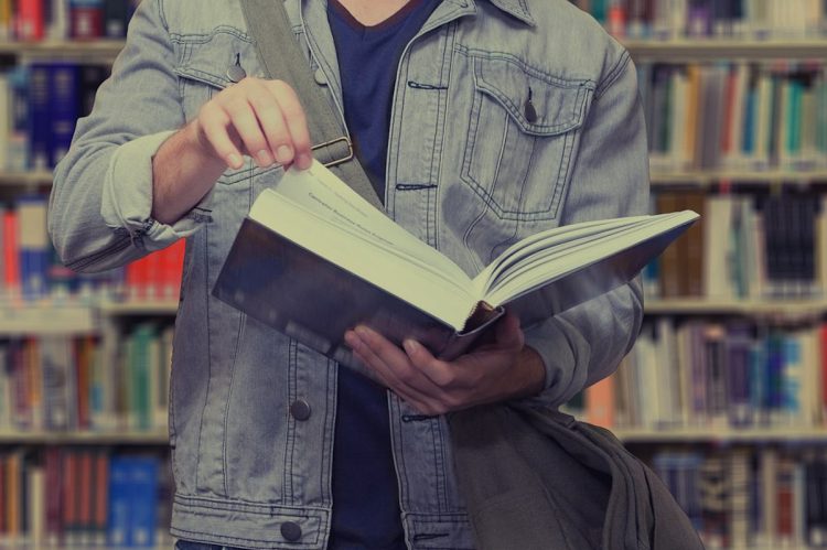 Manovra, stop a bonus 18enni e fondi spettacoli e editoria