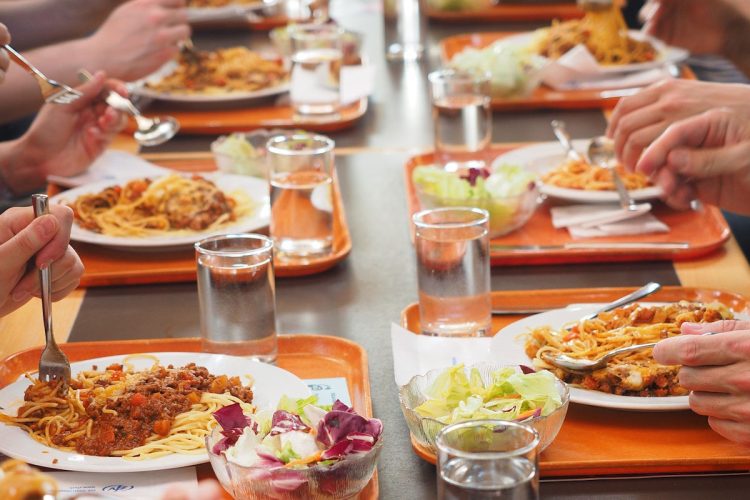 Ragusa riesplode la questione della refezione scolastica