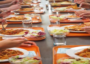 Comiso: mancato sostegno del tempo pieno e criticità nel servizio di mensa scolastica