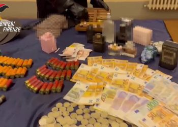 Firenze, furti di oggetti preziosi in abitazioni. Sgominata banda