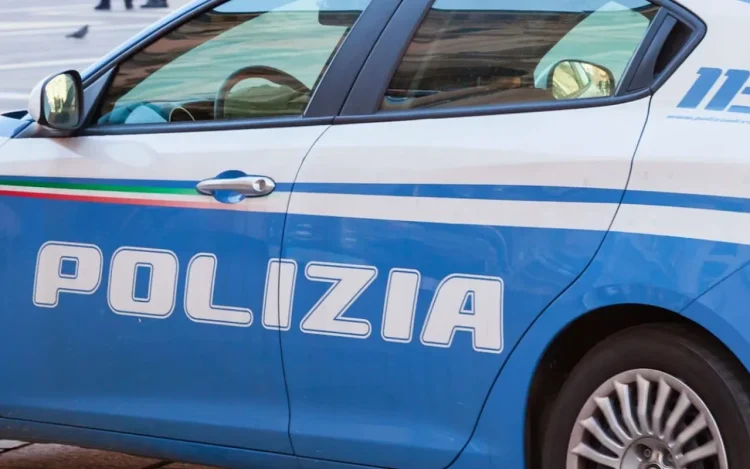 Palermo, tenta di uccidere gli zii affidatari: arrestata