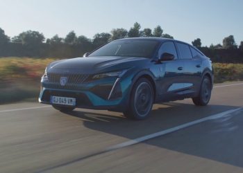 Arriva la nuova Peugeot 408