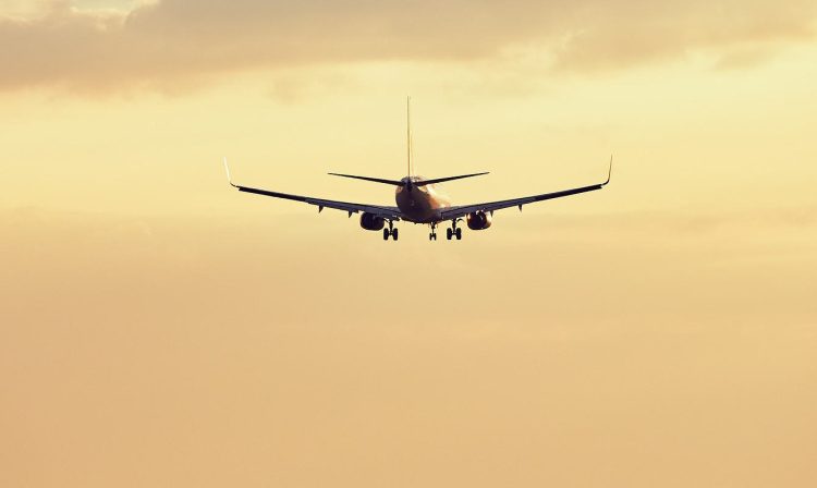 Schifani: denunceremo a Antitrust il caro voli in Sicilia