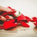 Unghie Natale 2022: tendenze di Moda e colori