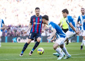 L’Espanyol ferma il Barça nel derby, aggancio Real