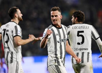 Ci pensa Milik, la Juve soffre ma batte la Cremonese