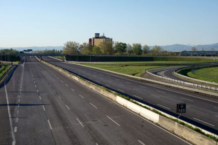Scontri in autostrada fra i tifosi di Napoli e Roma