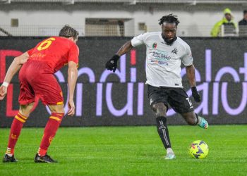 Tanta pioggia ma niente gol, pari fra Spezia e Lecce