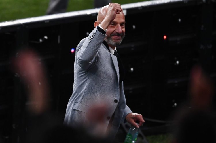 Un minuto di silenzio a Cremona in ricordo di Vialli