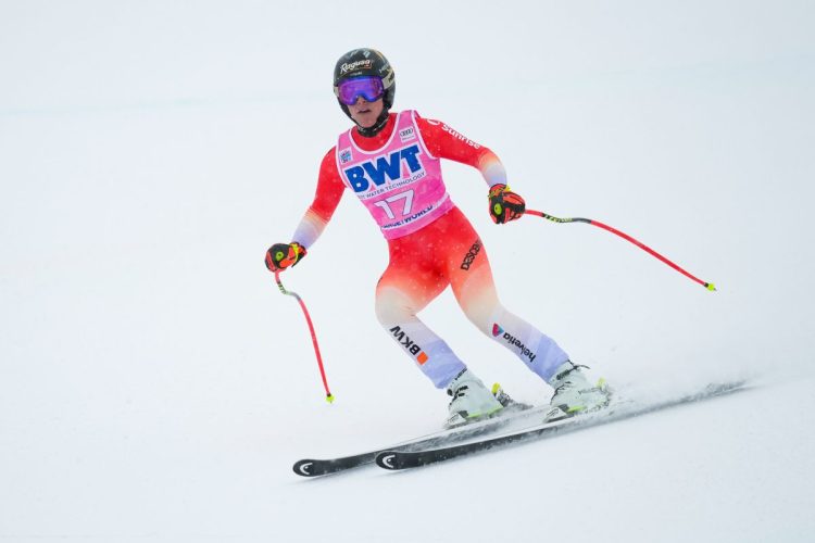 Lara Gut vince il Super-G di St.Anton davanti a Brignone e Bassino