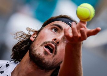 Tsitsipas a vele spiegate in semifinale a Melbourne