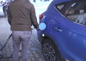 Sciopero dei benzinai, associazioni divise. Protesta sarà meno dura