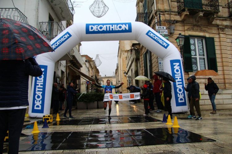 Maratona di Ragusa, vince Lorenzo Lotti