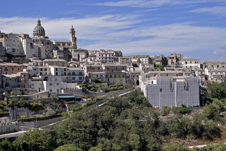 Ragusa Ibla, lavori infiniti all'ex Convento