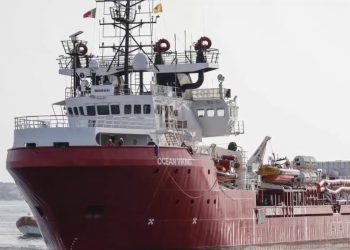 Migranti, la Ocean Viking giunta ad Ancona
