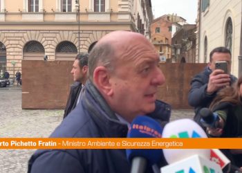 Carburanti, Pichetto Fratin “Prezzi stabili, faremo valutazioni”